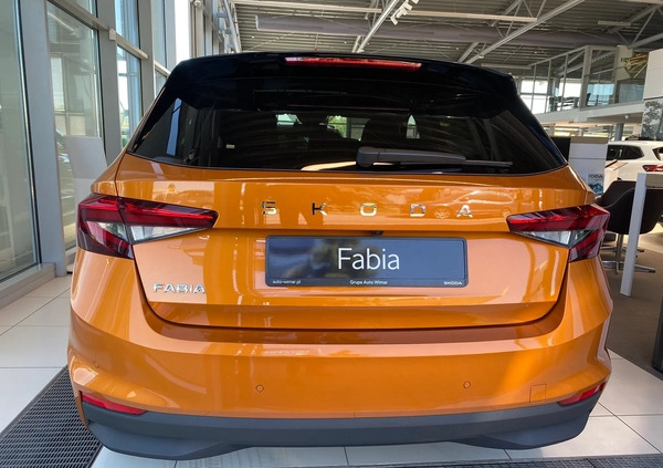 Skoda Fabia cena 106900 przebieg: 5, rok produkcji 2024 z Łabiszyn małe 301